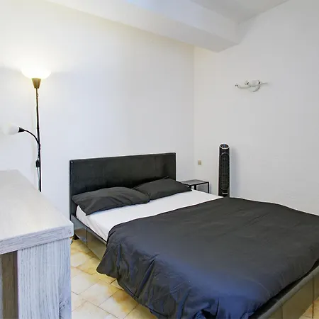 Apartment Superbe En Plein Centre Historique D'agde. Proche De Tous Les Commerces Et Les Restaurants *