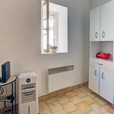 Apartment Superbe En Plein Centre Historique D'agde. Proche De Tous Les Commerces Et Les Restaurants *