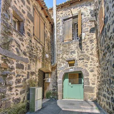 Apartment Superbe En Plein Centre Historique D'agde. Proche De Tous Les Commerces Et Les Restaurants Agde