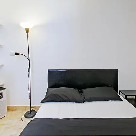 Apartment Superbe En Plein Centre Historique D'agde. Proche De Tous Les Commerces Et Les Restaurants *